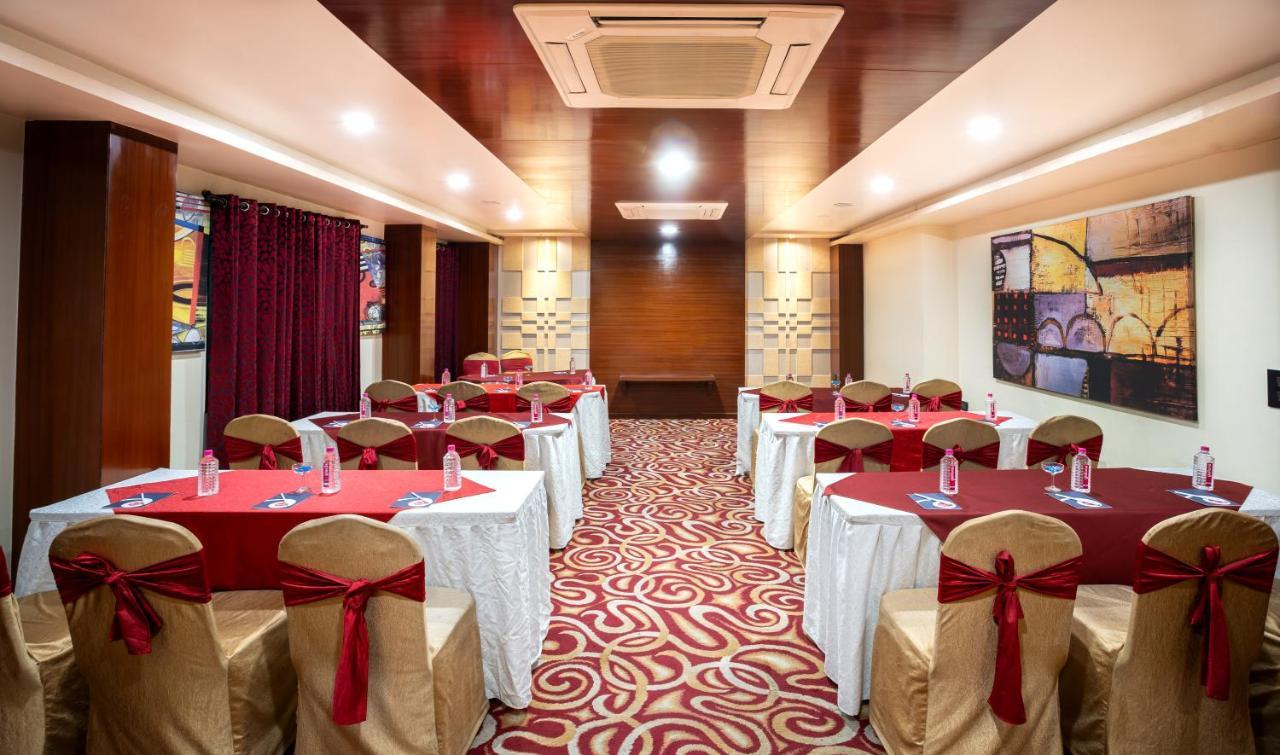 Spree Hotel Джайпур Екстериор снимка