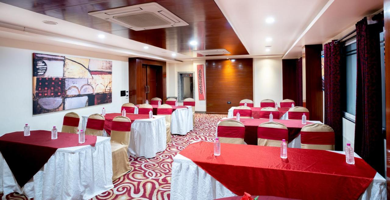 Spree Hotel Джайпур Екстериор снимка